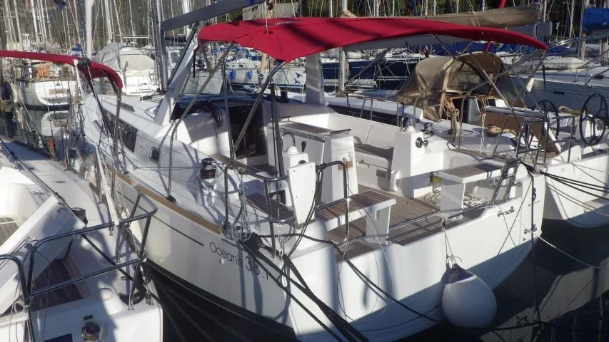 Yacht BENETEAU Oceanis 38.1 - Luce - Foto 1