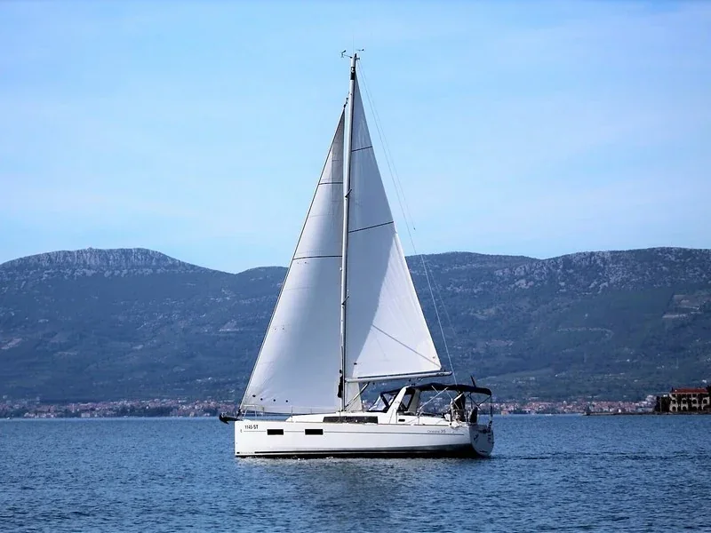 Yacht BENETEAU Oceanis 35 - Jean Michel - Foto 1