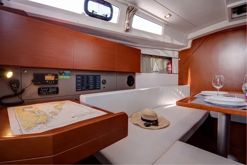 Yacht BENETEAU Oceanis 35 - Jean Michel - Foto 1