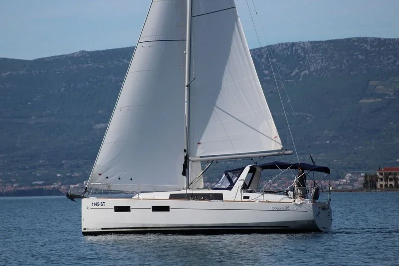 Yacht BENETEAU Oceanis 35 - Jean Michel - Foto 1