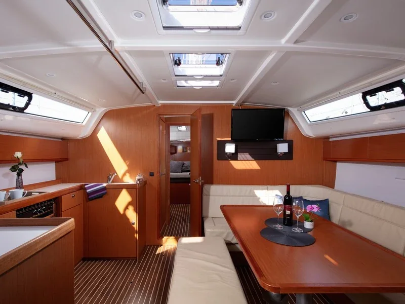 Yacht BAVARIA Cruiser 51 - Lui - Foto 1