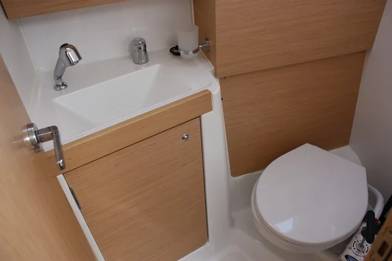 Yacht BENETEAU Oceanis 35.1 - Maya Bay 2 - Foto 1