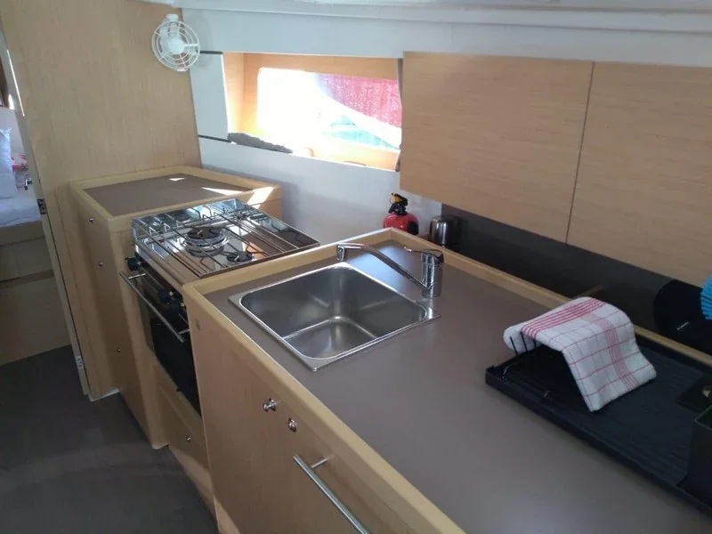 Yacht BENETEAU Oceanis 35.1 - Maya Bay 2 - Foto 1