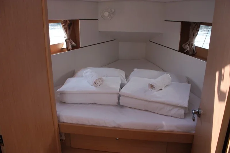 Yacht BENETEAU Oceanis 35.1 - Maya Bay 2 - Foto 1