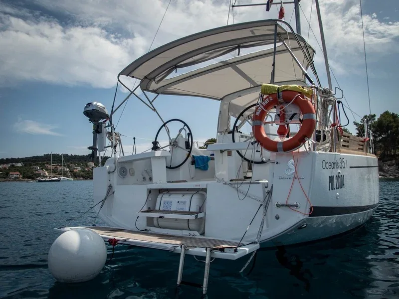 Yacht BENETEAU Oceanis 35.1 - Maya Bay 2 - Foto 1