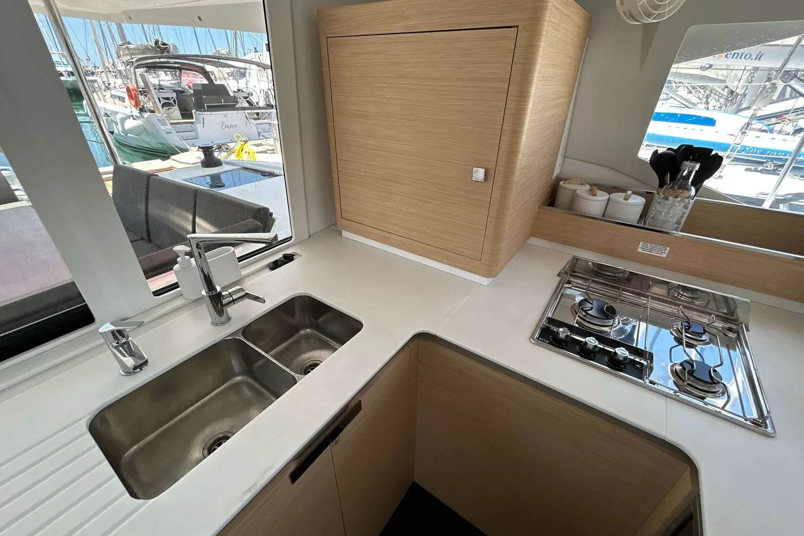 Yacht FOUNTAINE PAJOT Astrea 42 - Deutz - Foto 1