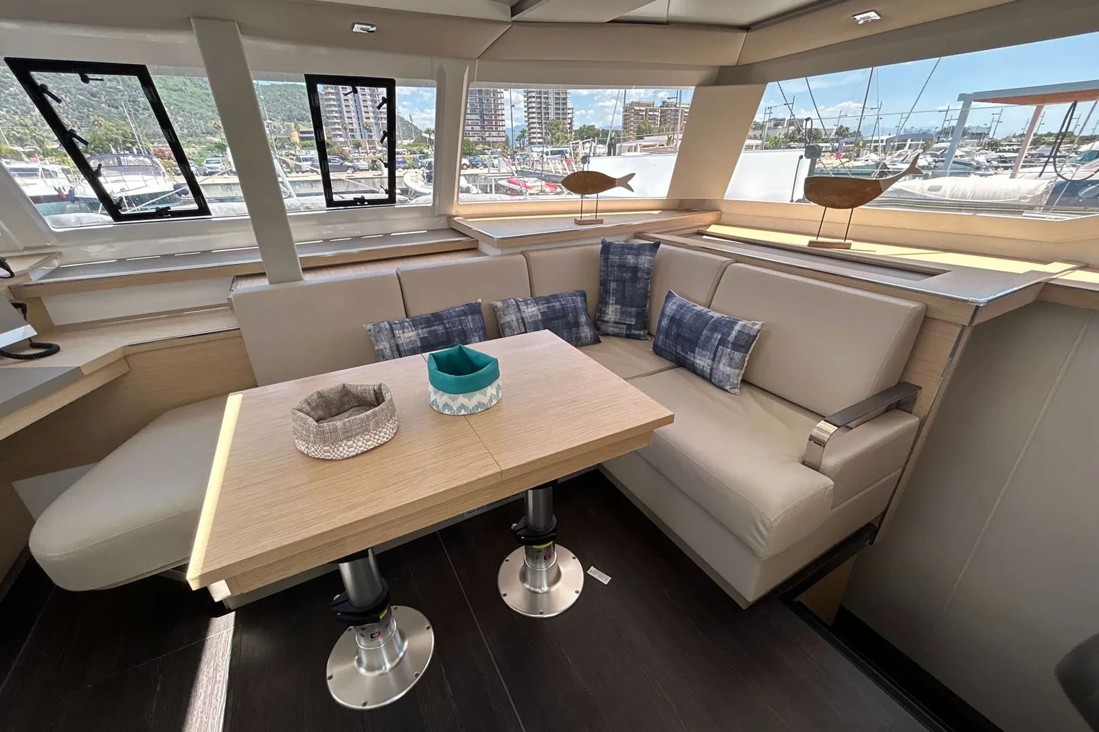 Yacht FOUNTAINE PAJOT Astrea 42 - Deutz - Foto 1