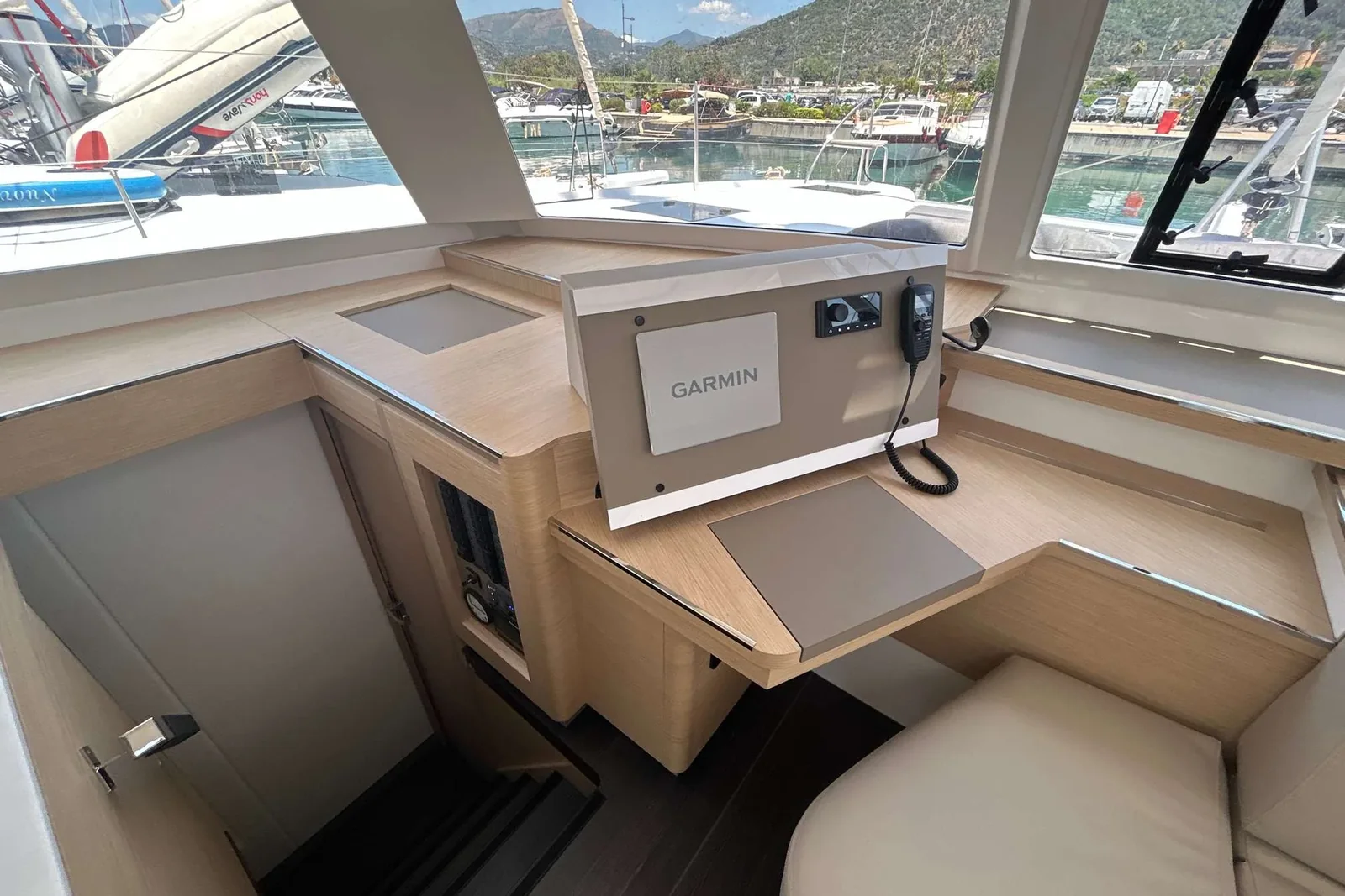 Yacht FOUNTAINE PAJOT Astrea 42 - Deutz - Foto 1