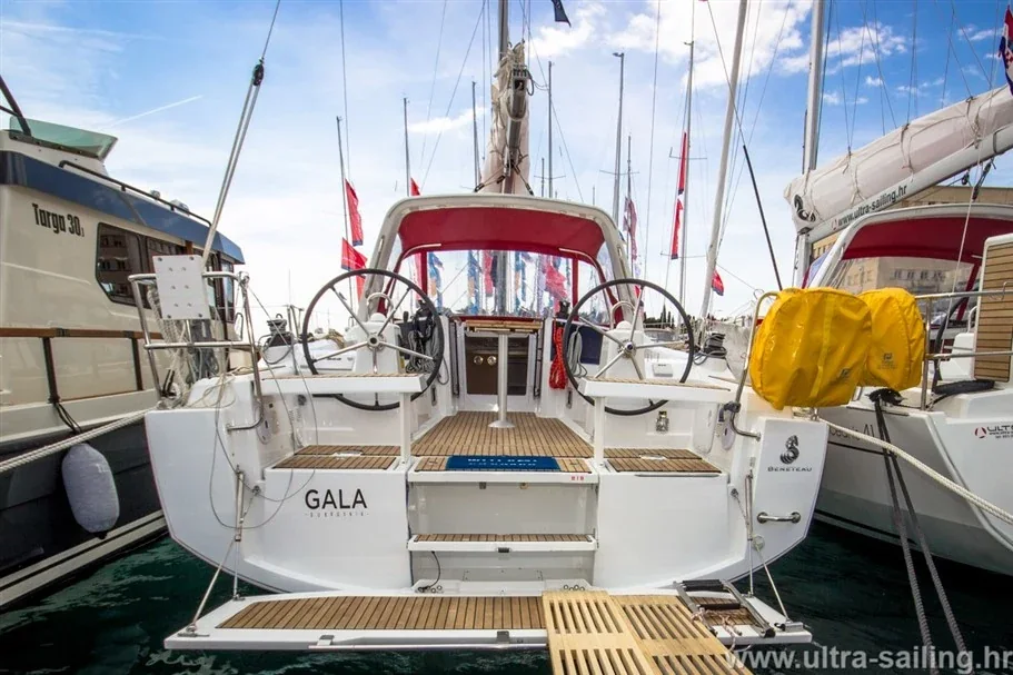 Yacht BENETEAU Oceanis 35 - Gala - Foto 10