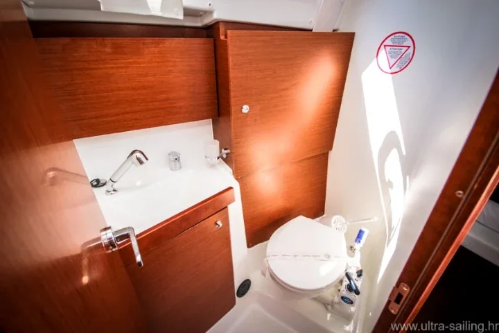 Yacht BENETEAU Oceanis 35 - Dalmar - Foto 1
