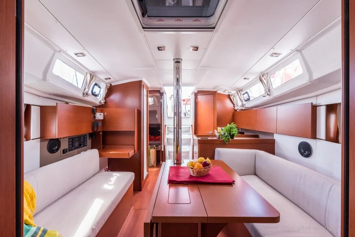 Yacht BENETEAU Oceanis 35.1 - Bela - Foto 1