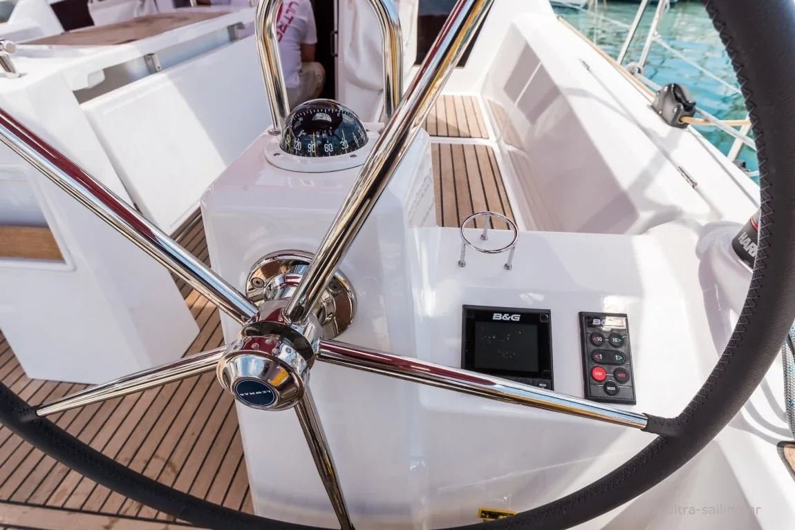 Yacht BENETEAU Oceanis 35.1 - Bela - Foto 1
