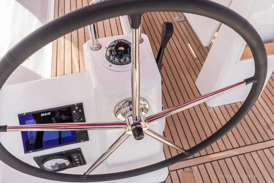 Yacht BENETEAU Oceanis 35.1 - Bela - Foto 1