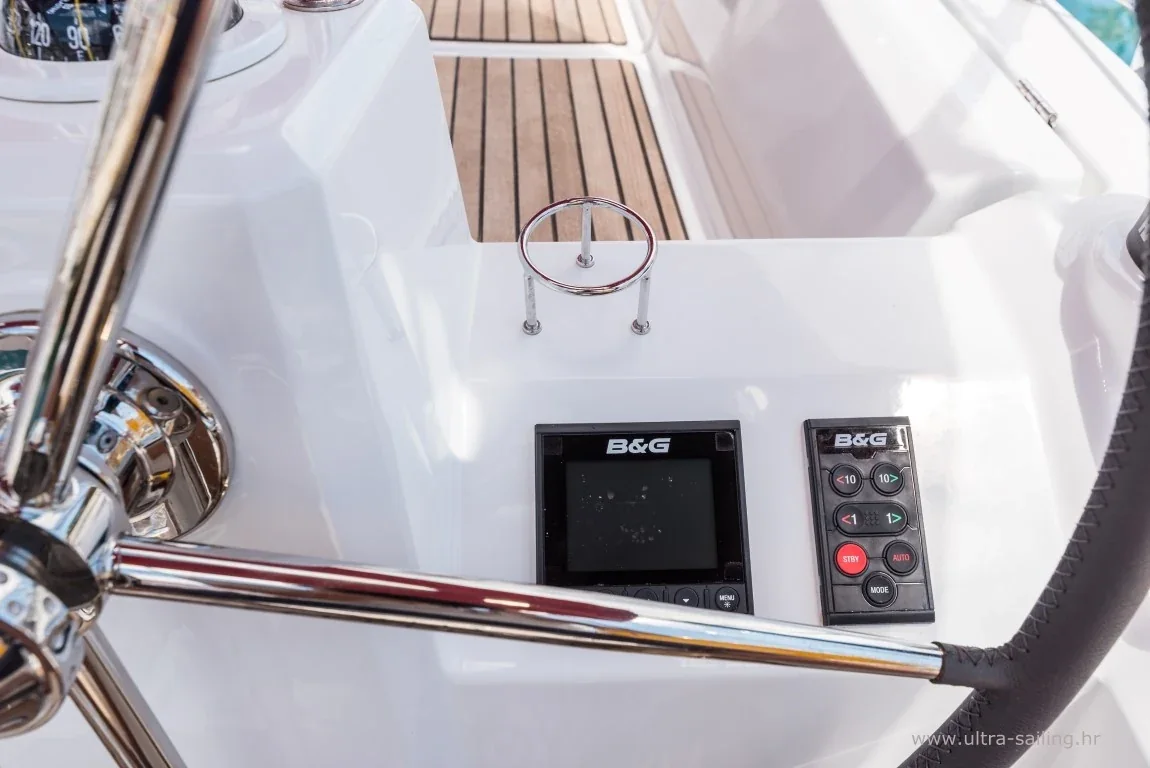 Yacht BENETEAU Oceanis 35.1 - Bela - Foto 1