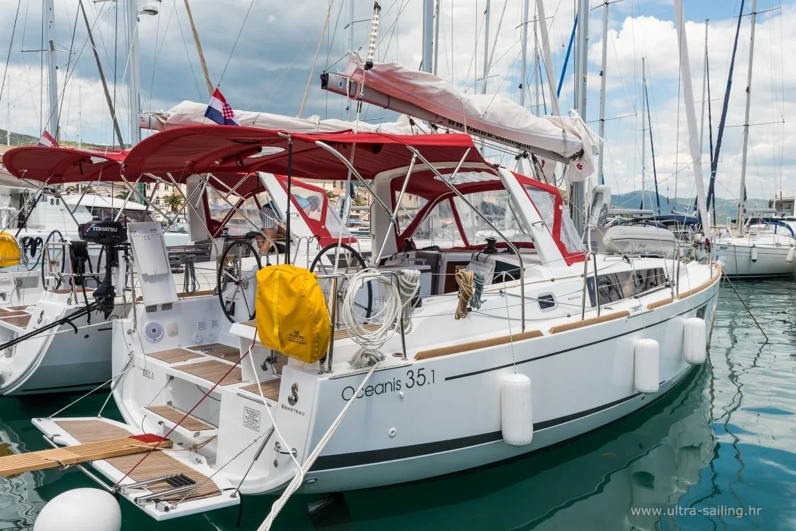 Yacht BENETEAU Oceanis 35.1 - Bela - Foto 1