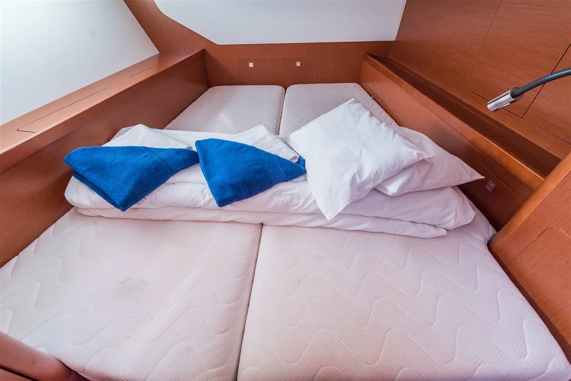 Yacht BENETEAU Oceanis 45 - Zoa - Foto 1