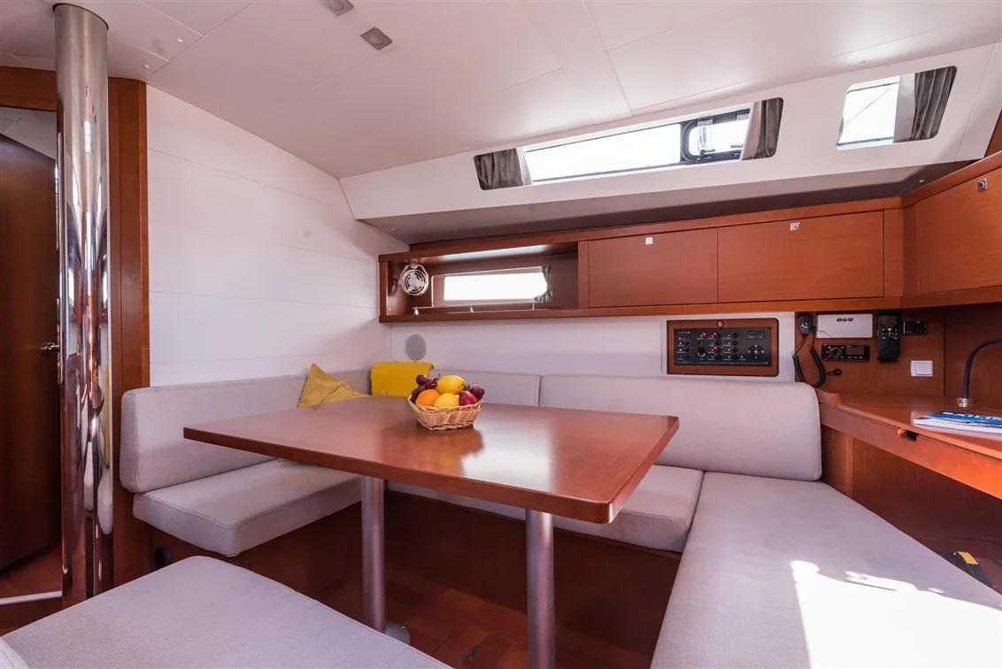 Yacht BENETEAU Oceanis 45 - Mobula One - Foto 1
