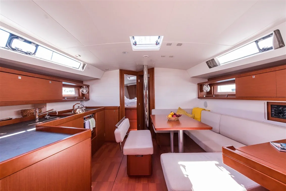 Yacht BENETEAU Oceanis 45 - Mobula One - Foto 1