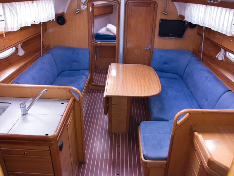 Yacht BAVARIA 38 Cruiser - Ana