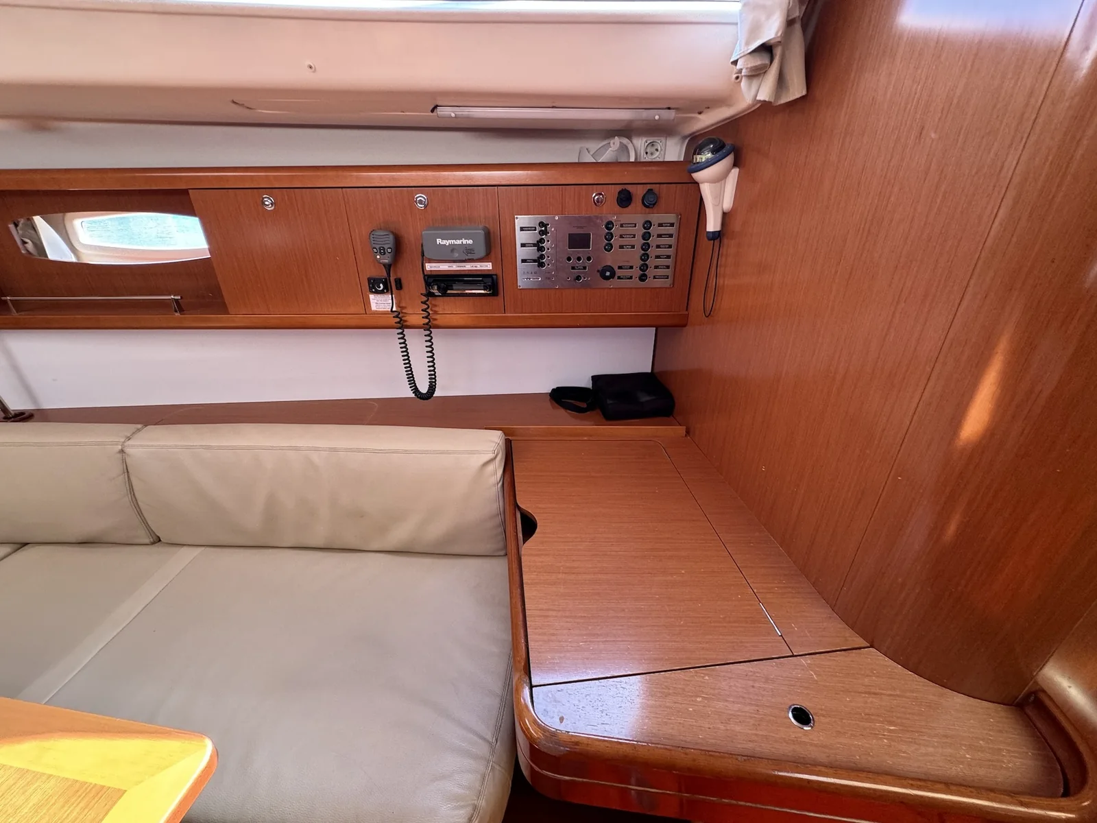 Yacht BENETEAU Oceanis 43 - Magnolia - Foto 1