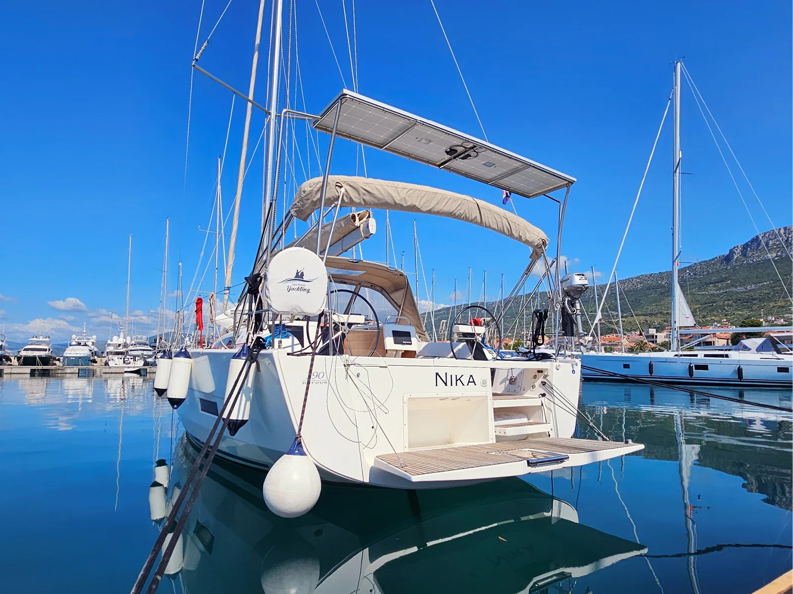 Yacht DUFOUR 390 Grand Large - Nika - Foto 1