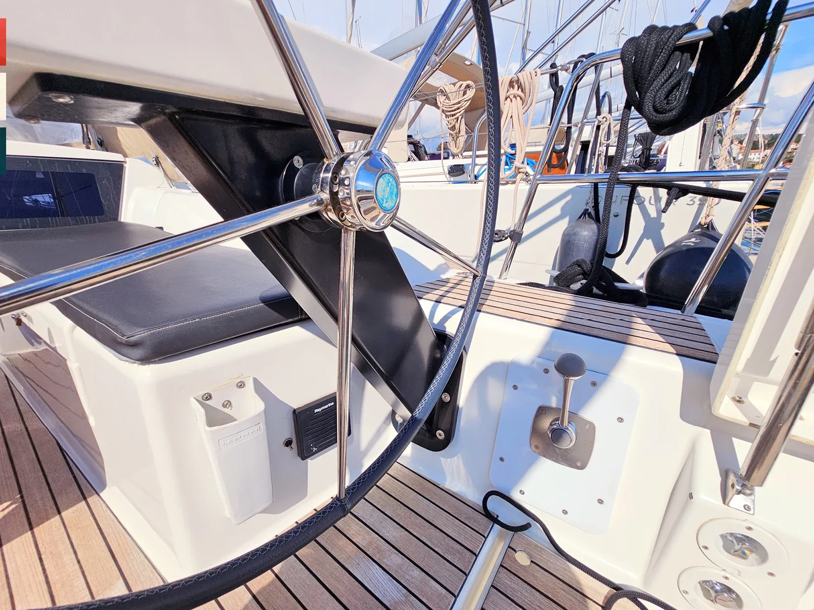Yacht DUFOUR 360 Grand Large - Lola - Foto 1