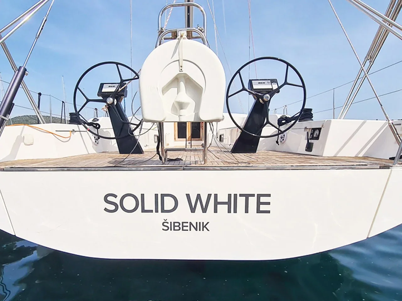 Yacht MORE 55 - Solid White