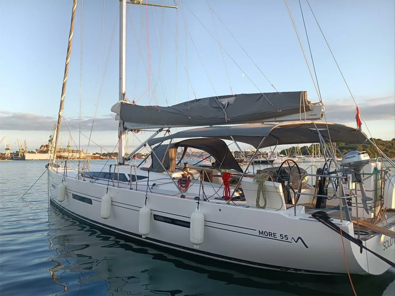 Yacht MORE 55 - Solid White - Foto 1