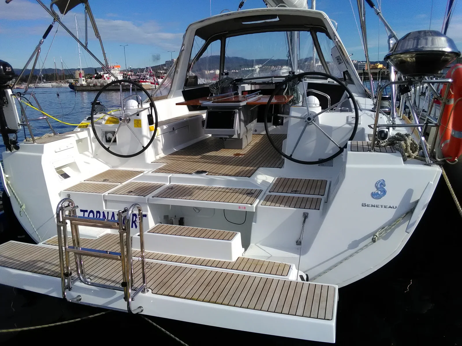 Yacht BENETEAU Oceanis 45 - Tornafort - Foto 1