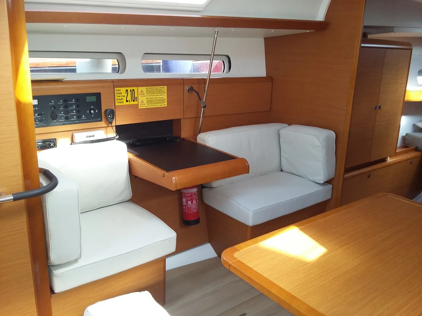 Yacht JEANNEAU Sun Odyssey 419 - Comanegra