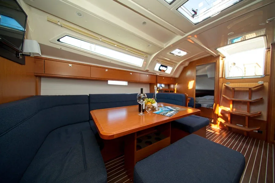 Yacht BAVARIA Cruiser 41 - MH 73 - Foto 1