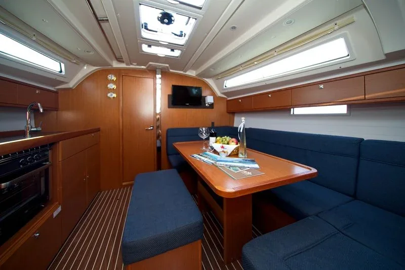 Yacht BAVARIA Cruiser 41 - MH 73 - Foto 1