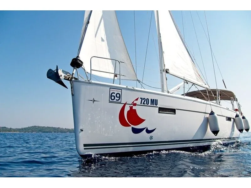 Yacht BAVARIA Cruiser 41 - MH 74 - Foto 1