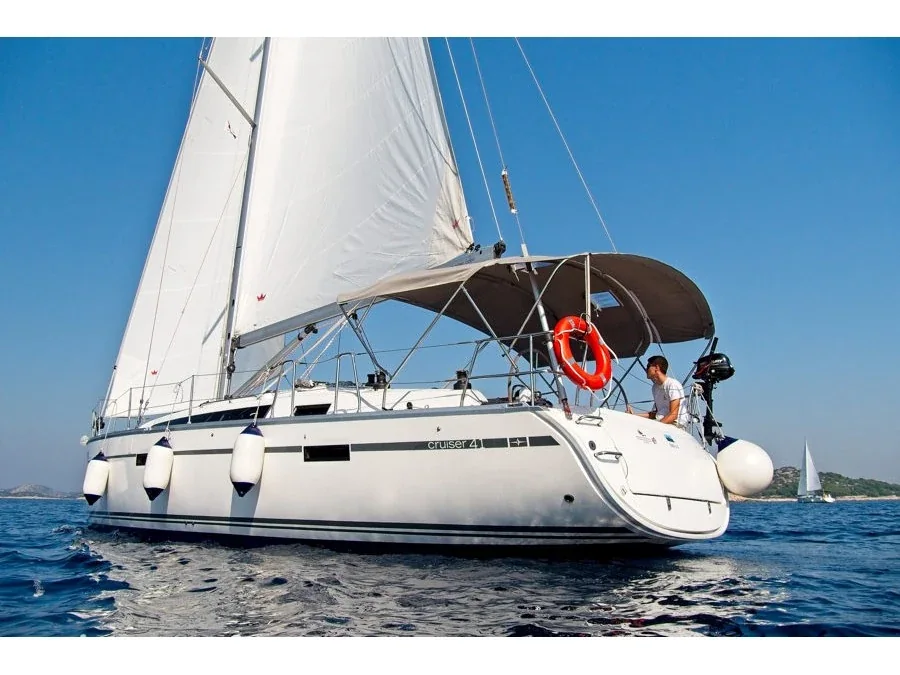 Yacht BAVARIA Cruiser 41 - MH 64 - Foto 1