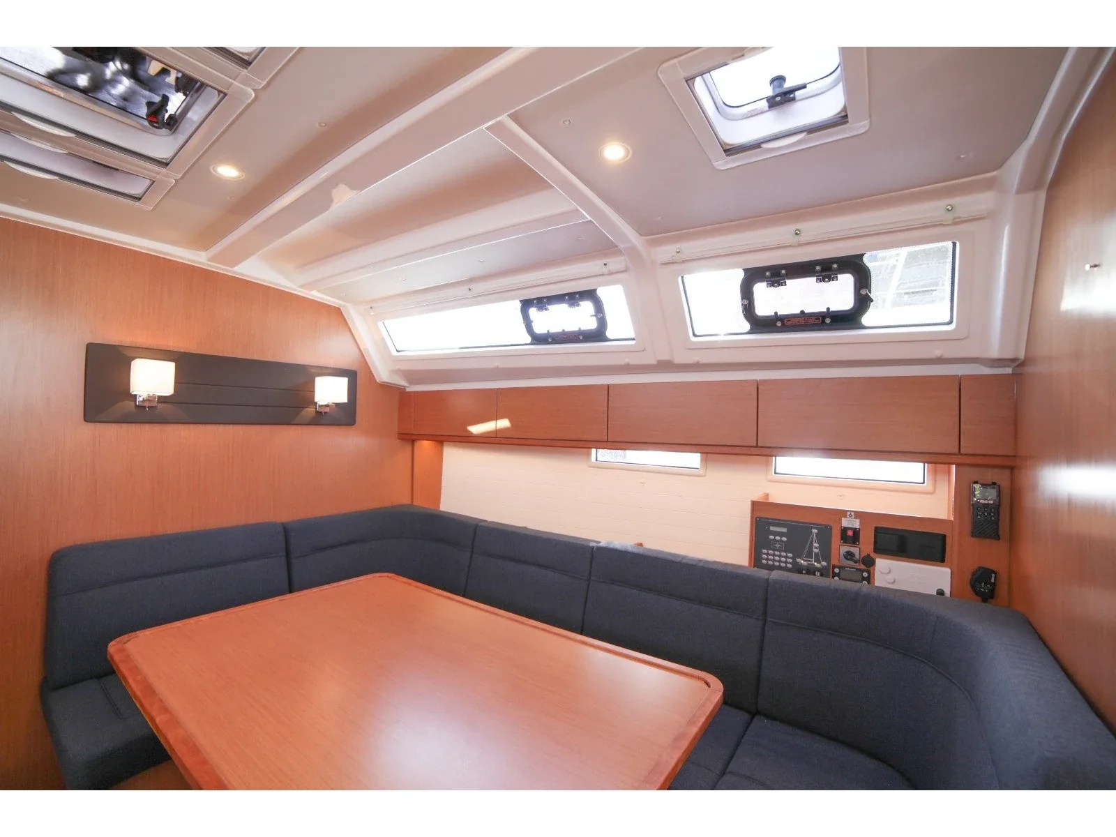Yacht BAVARIA Cruiser 46 - Sail Venus
