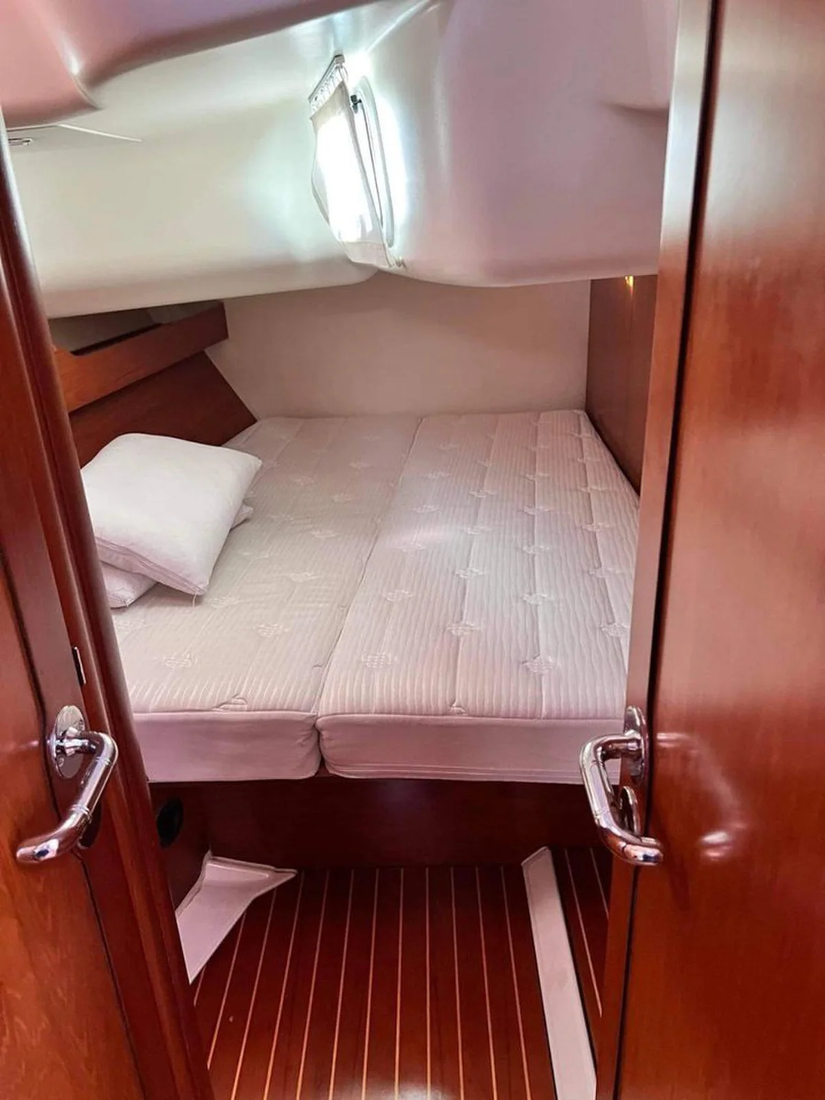Yacht JEANNEAU Sun Odyssey 49 - Foto 1