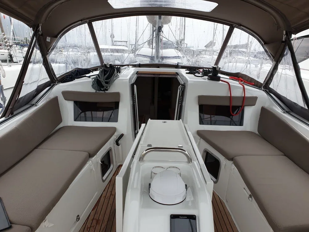 Yacht JEANNEAU Sun Odyssey 410 - Jutisa - Foto 1