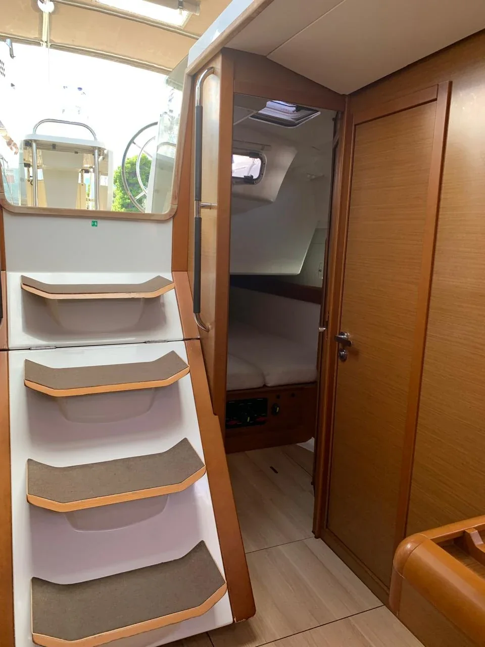Yacht JEANNEAU Sun Odyssey 519 - Aquaholic - Foto 1