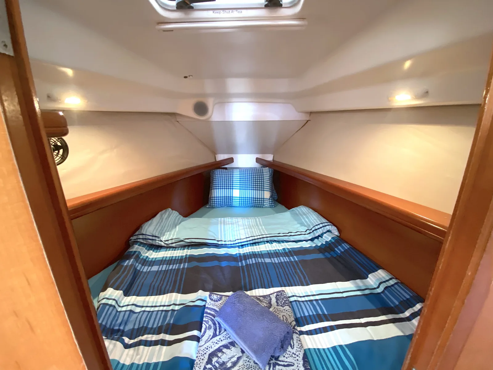 Yacht BENETEAU Oceanis 323 - Zippy - Foto 1