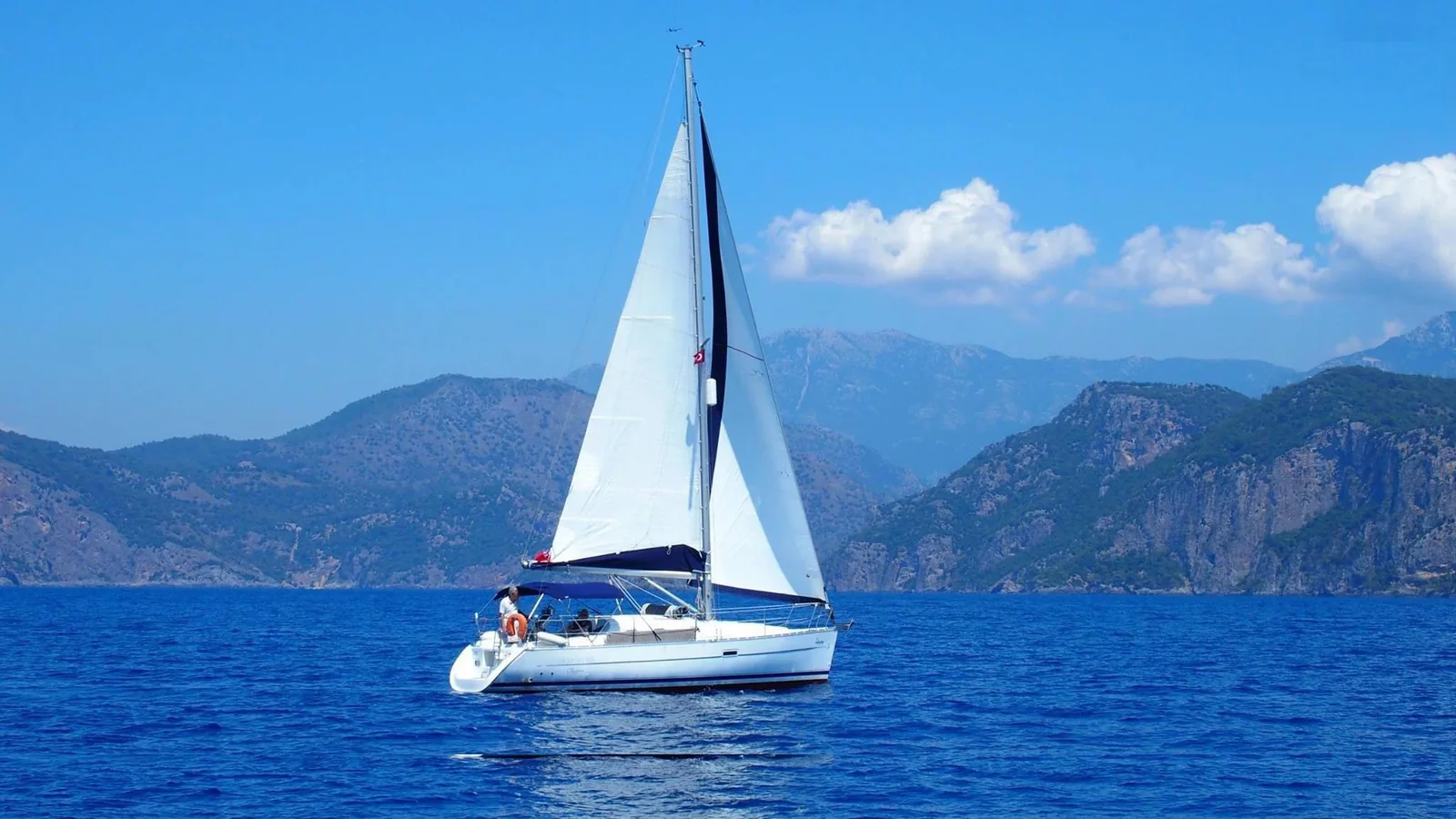 Yacht BENETEAU Oceanis 323 - Zippy - Foto 1