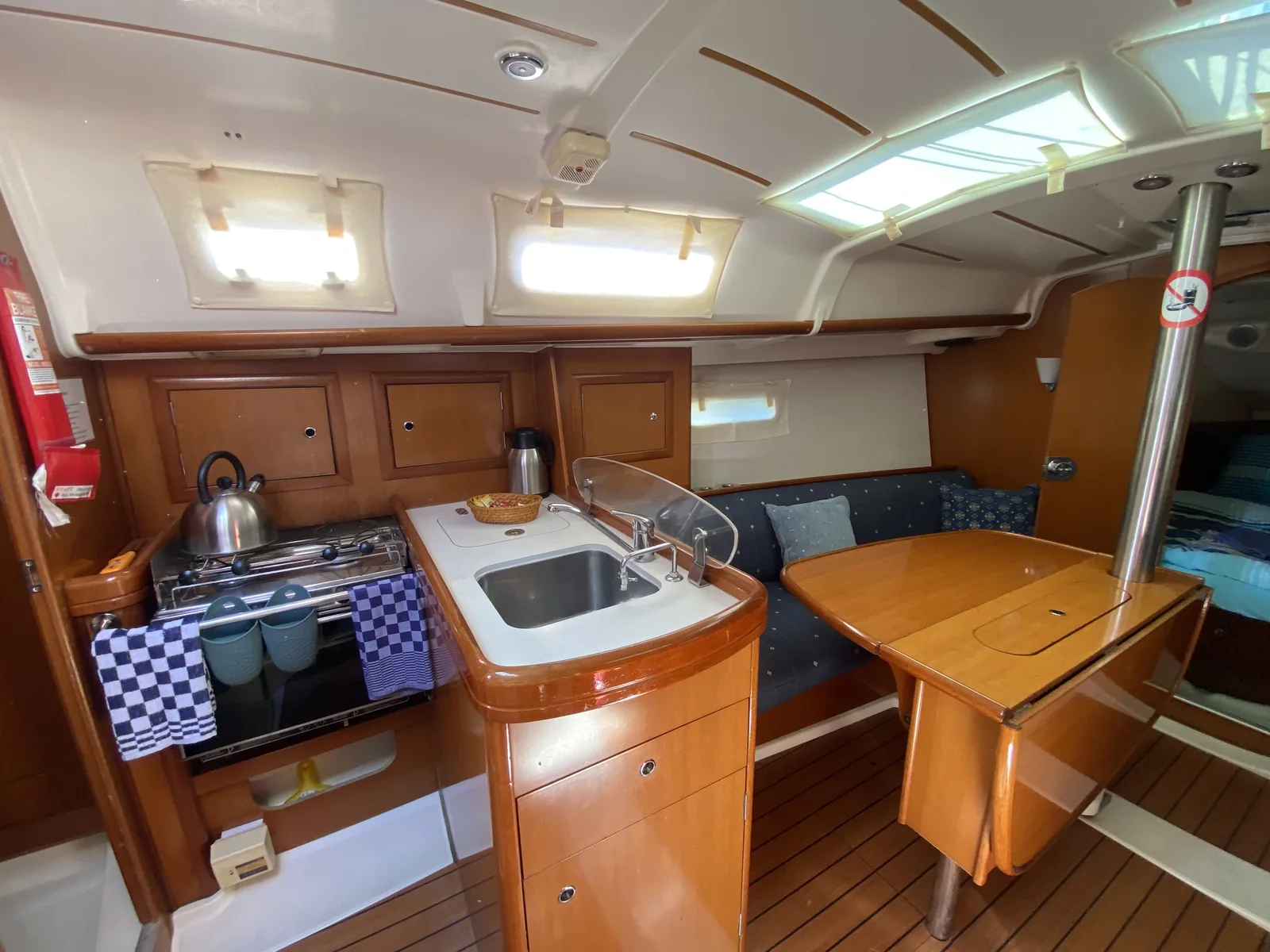Yacht BENETEAU Oceanis 323 - Zippy - Foto 1