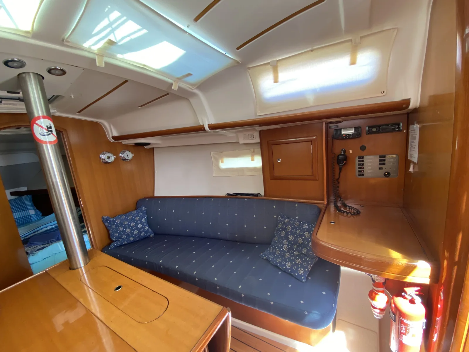 Yacht BENETEAU Oceanis 323 - Zippy - Foto 1