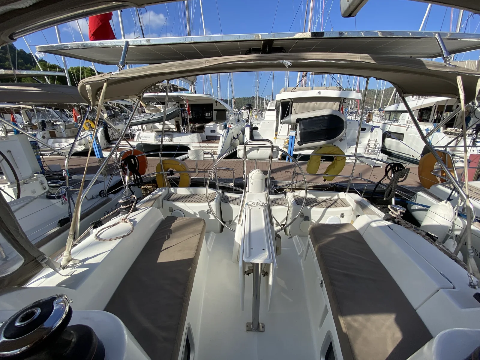 Yacht JEANNEAU Sun Odyssey 36i - Scoopy-Doo - Foto 1