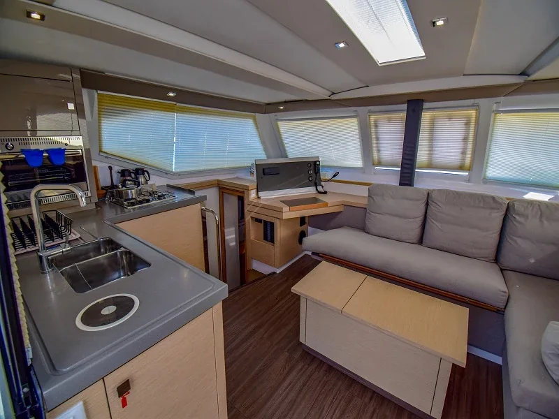 Yacht FOUNTAINE PAJOT Lucia 40 - Amber - Foto 1