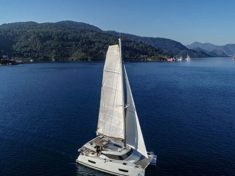 Yacht FOUNTAINE PAJOT Lucia 40 - Amber - Foto 1