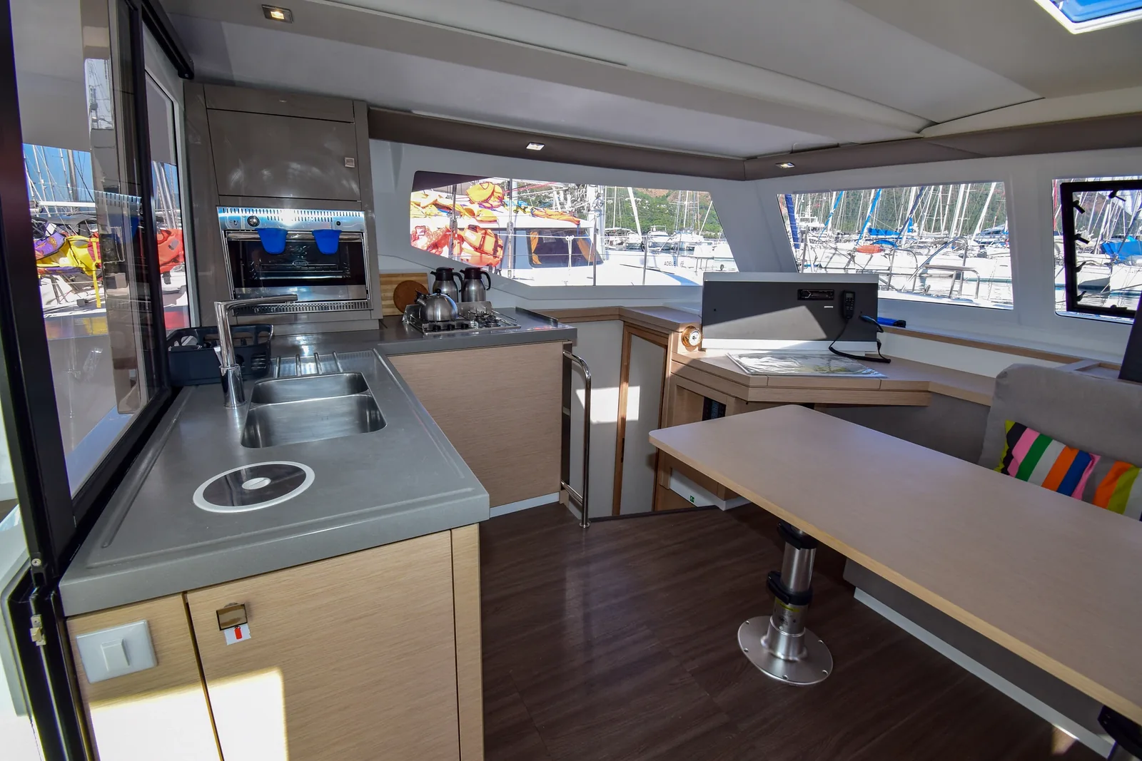 Yacht FOUNTAINE PAJOT Lucia 40 - Coco D - Foto 1