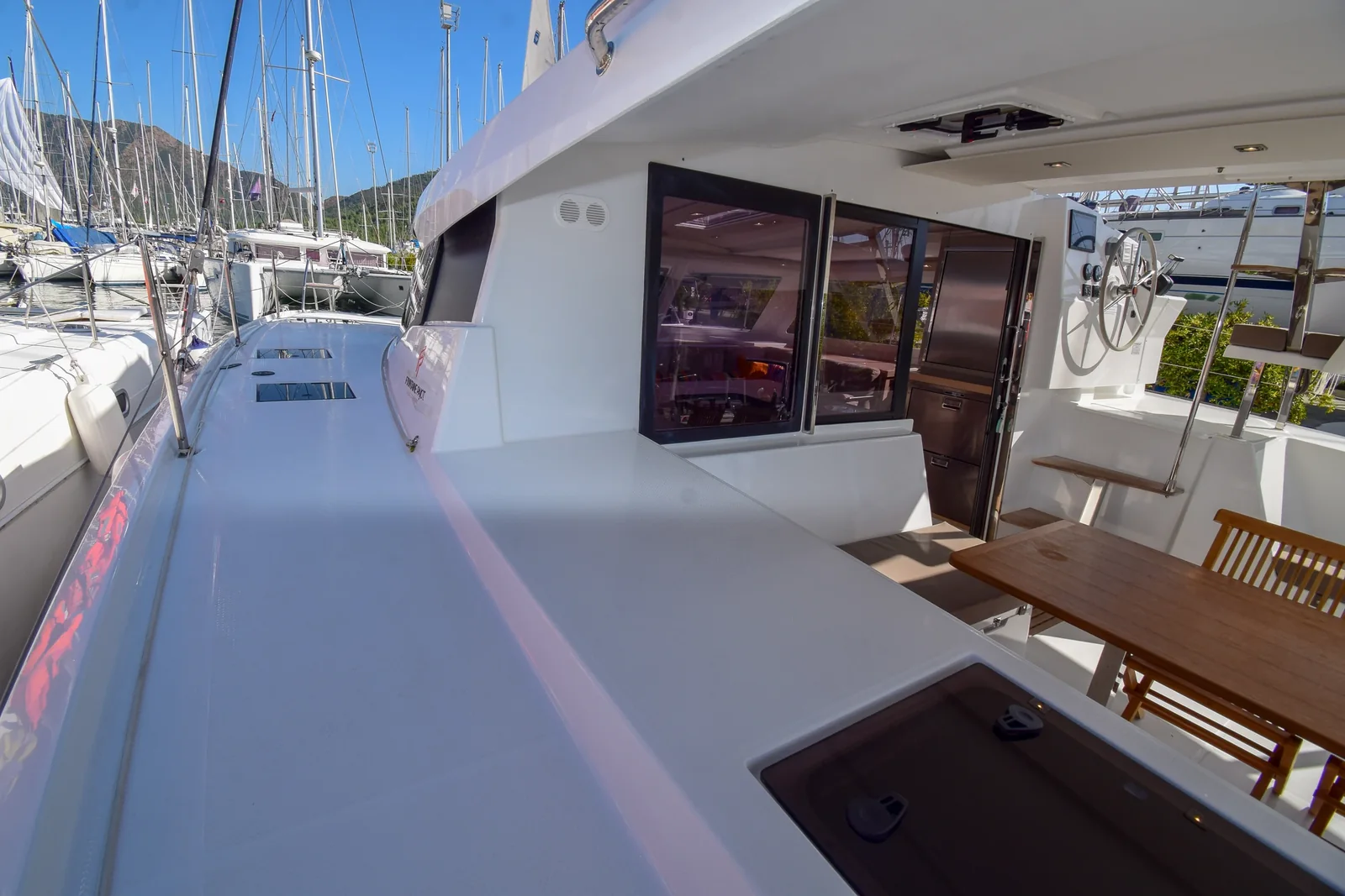 Yacht FOUNTAINE PAJOT Lucia 40 - Coco D - Foto 1