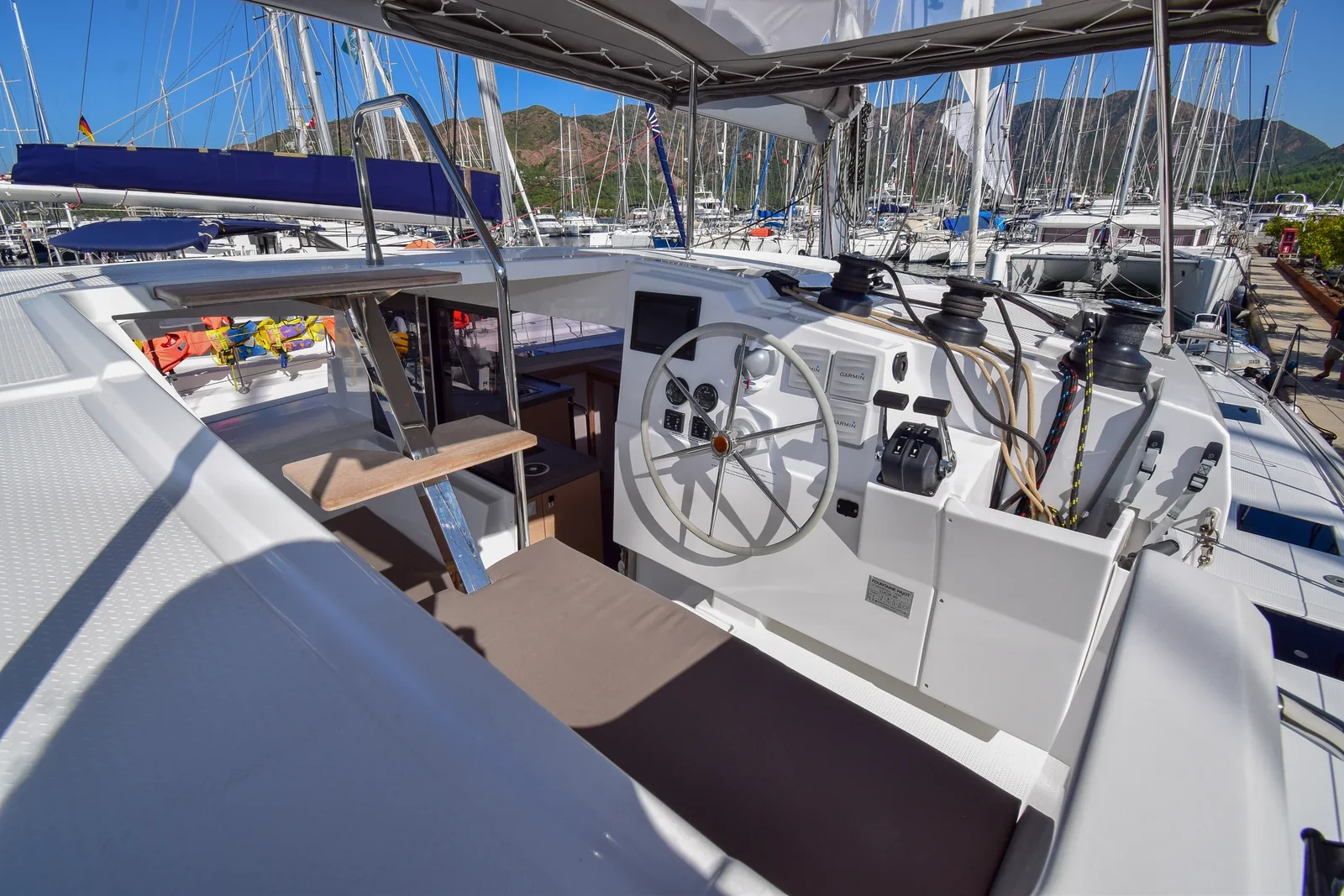 Yacht FOUNTAINE PAJOT Lucia 40 - Coco D - Foto 1