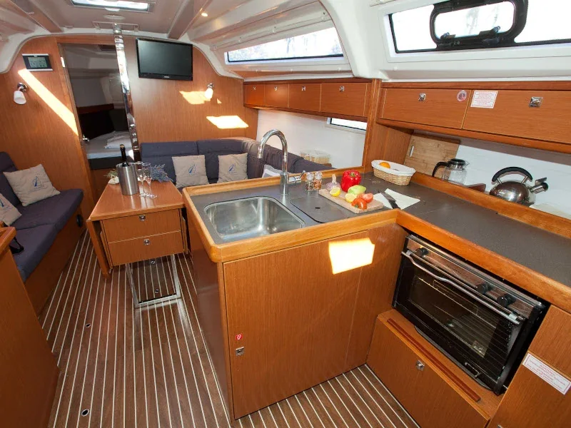 Yacht BAVARIA Cruiser 37 - Gospoja - Foto 1