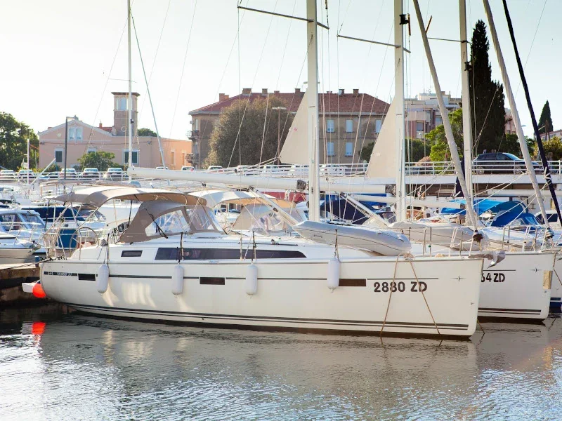 Yacht BAVARIA Cruiser 37 - Gospoja - Foto 1